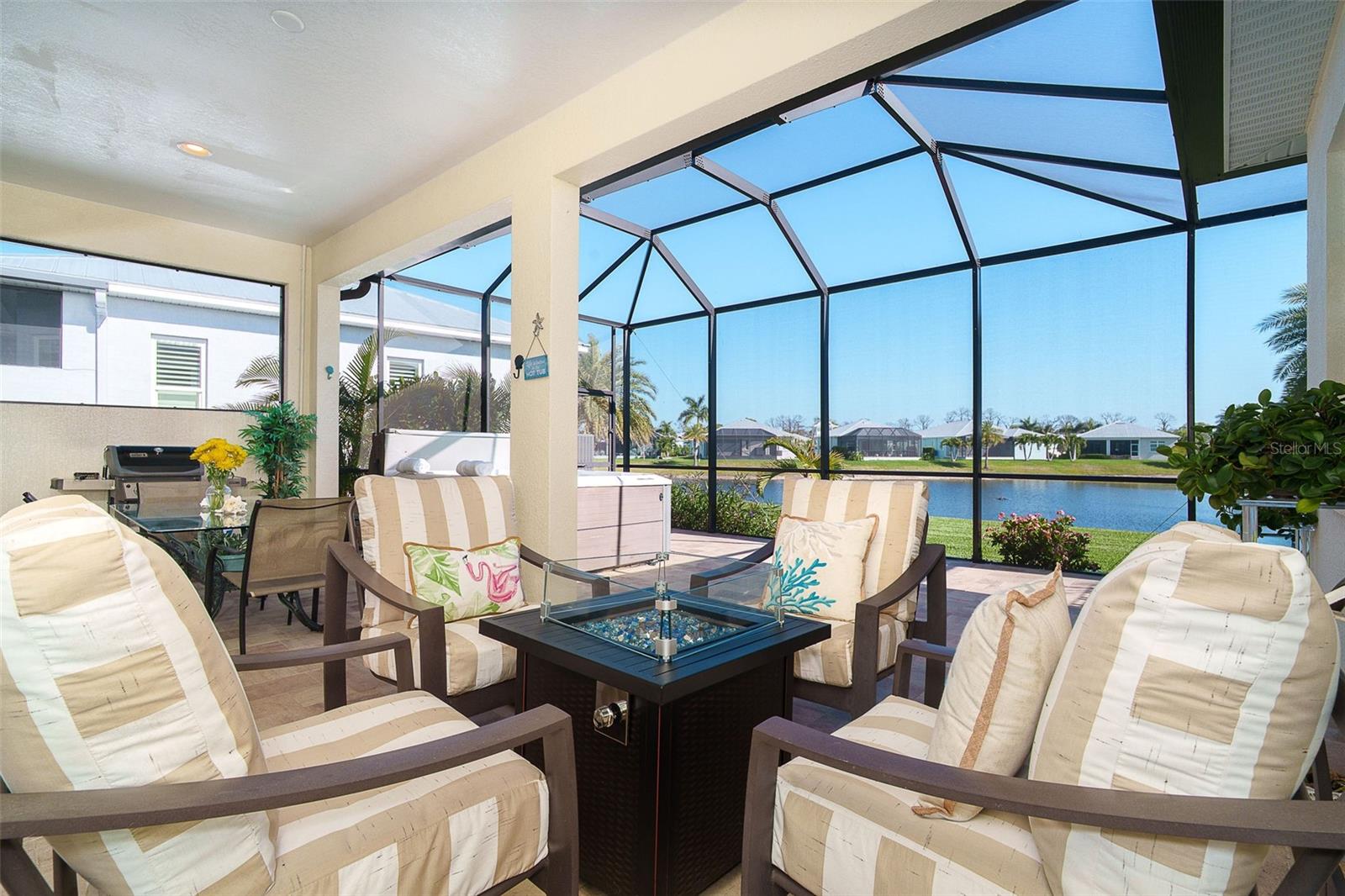 CORAL CAYE - Residential