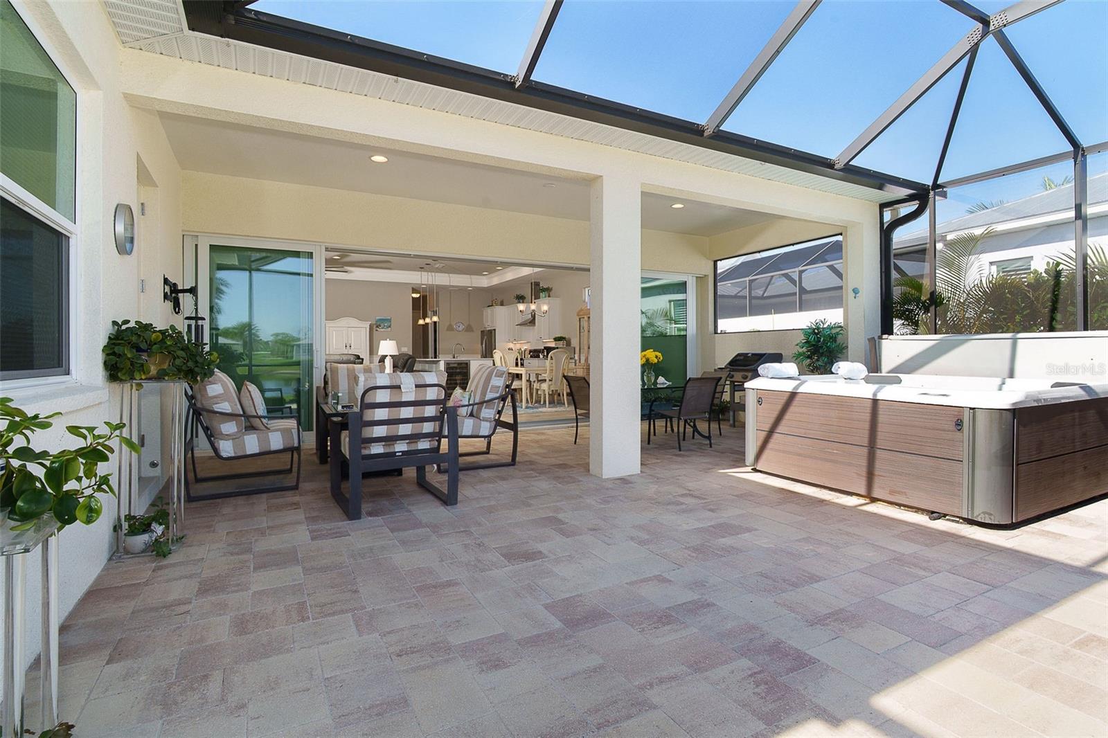 CORAL CAYE - Residential