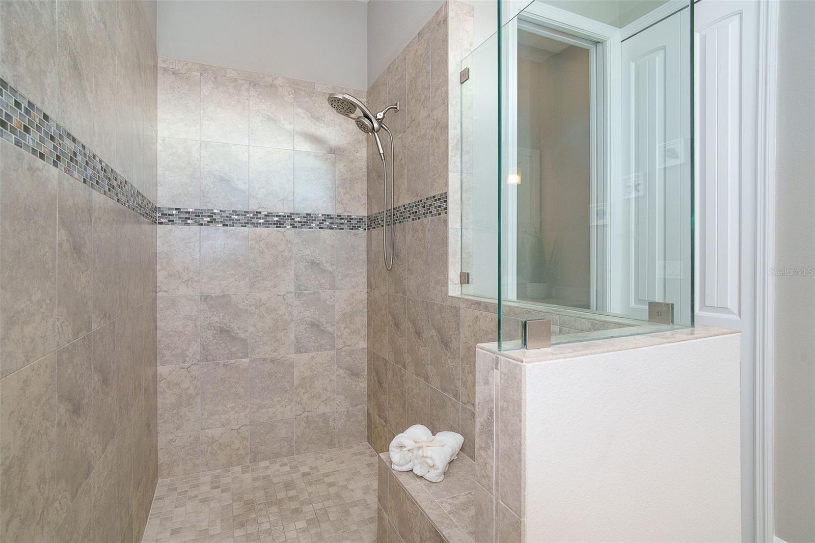 CORAL CAYE - Residential