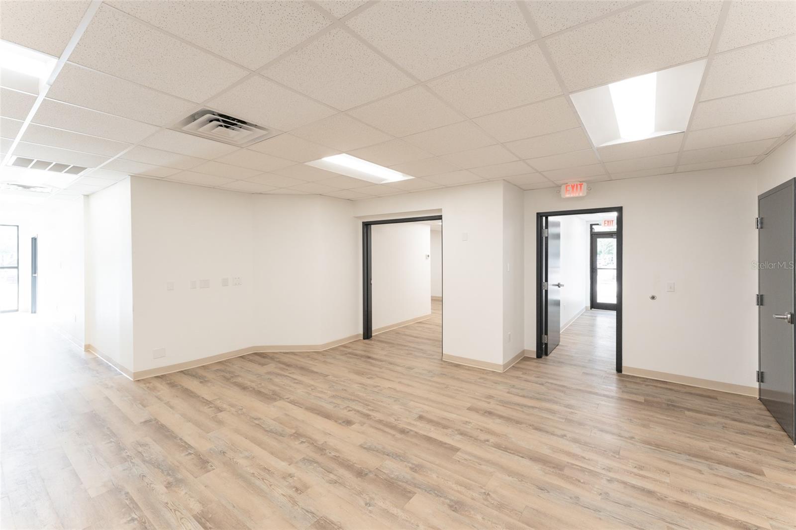 CYPRESS PARK - Commercial Sale