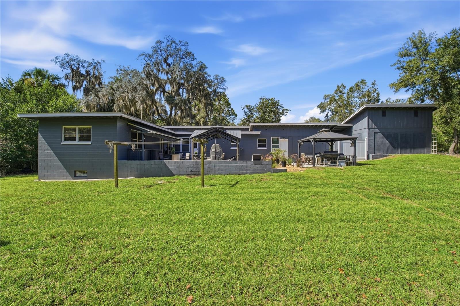 735 N SANS SOUCI AVENUE