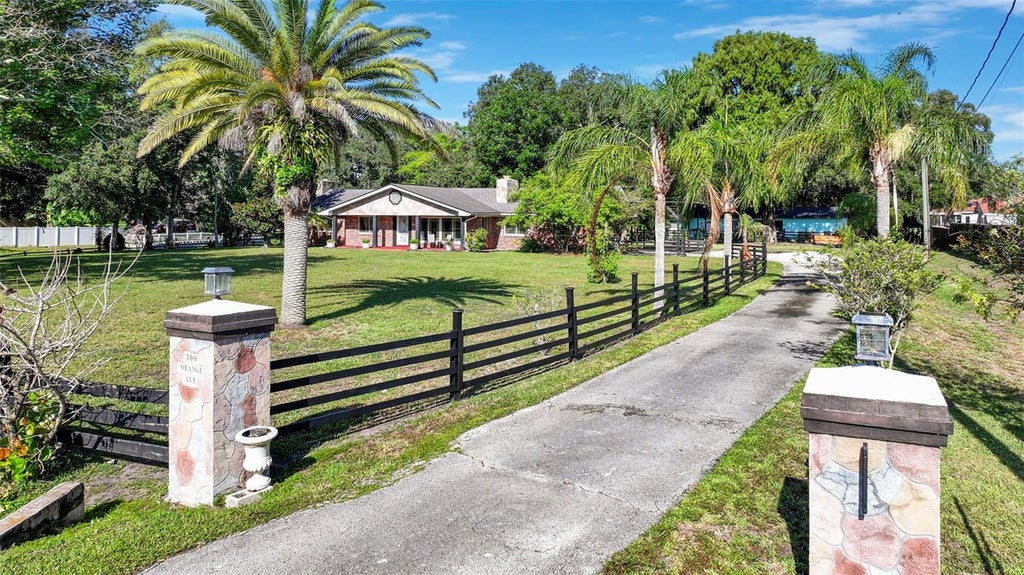 Photo of 298 Orange Avenue, Saint Cloud, FL 34769 (MLS # O6423577)