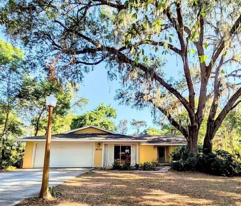 600 LAKE STREET FRUITLAND PARK FL 34731