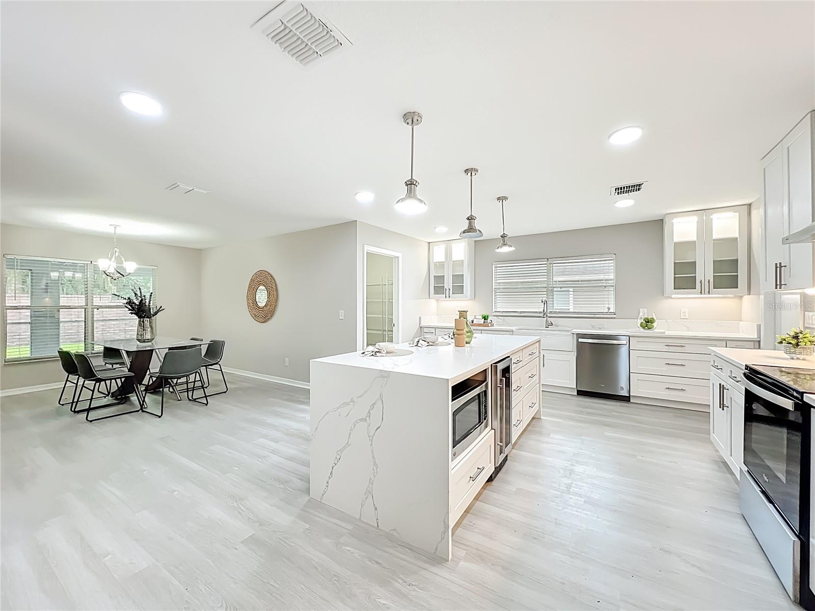 CHISHOLM ESTATES - Residential