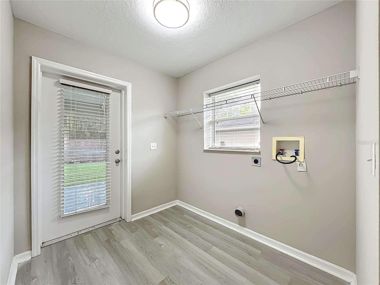 CHISHOLM ESTATES - Residential