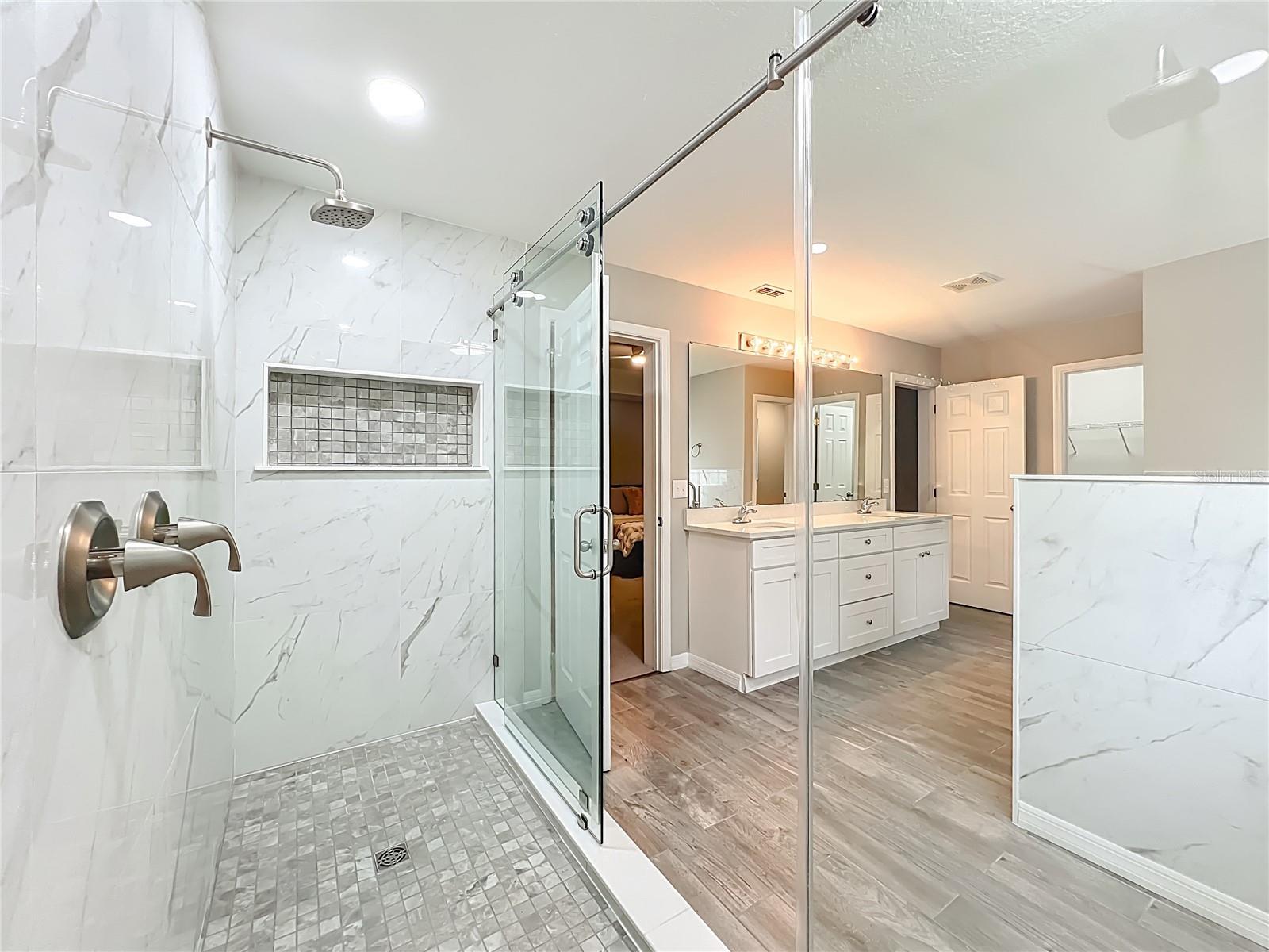 CHISHOLM ESTATES - Residential