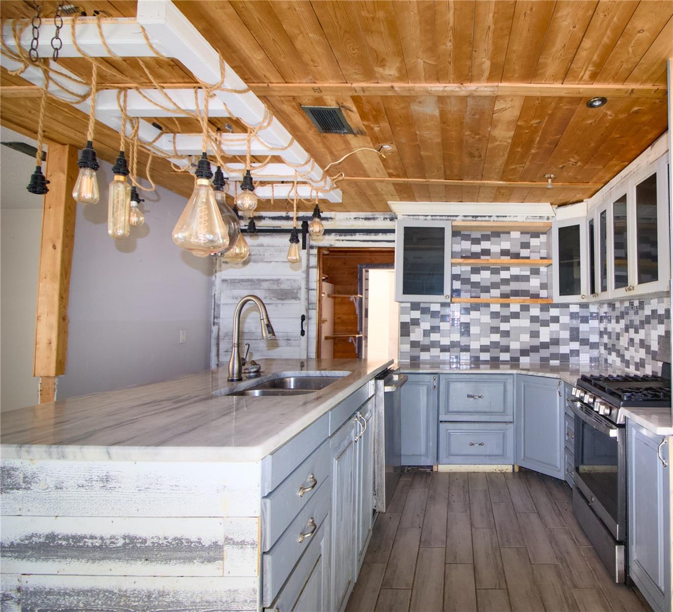 ACREAGE & UNREC - Residential