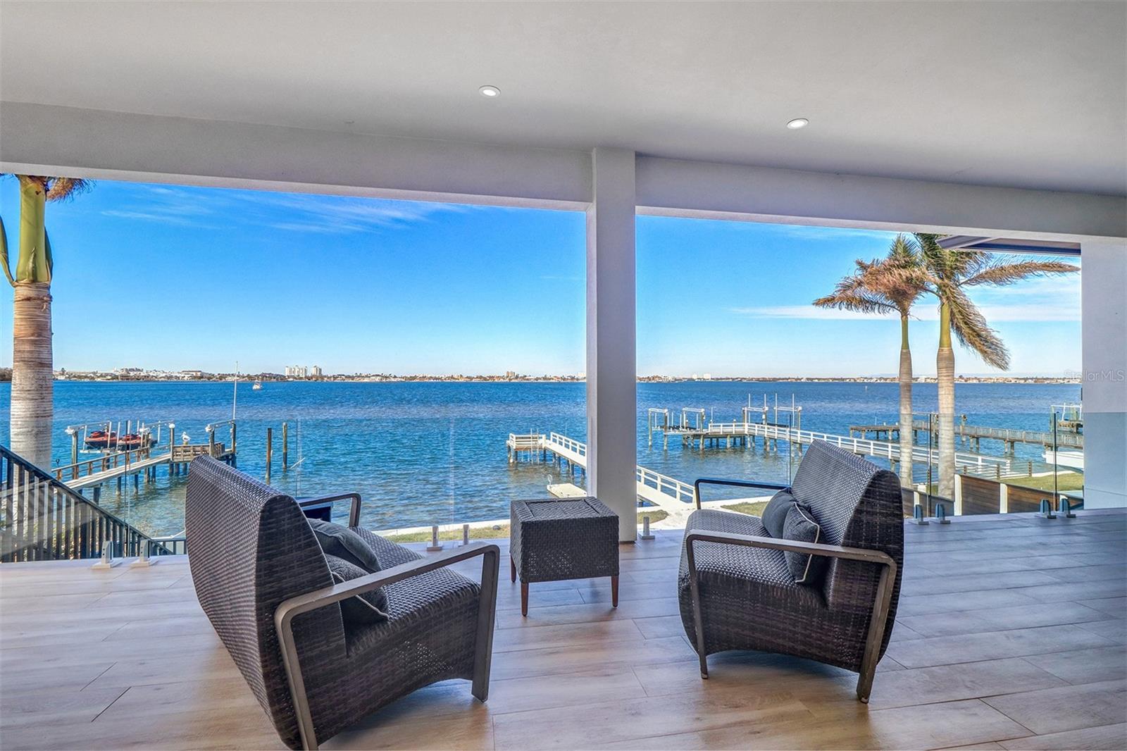 BOCA CIEGA ISLE - Residential