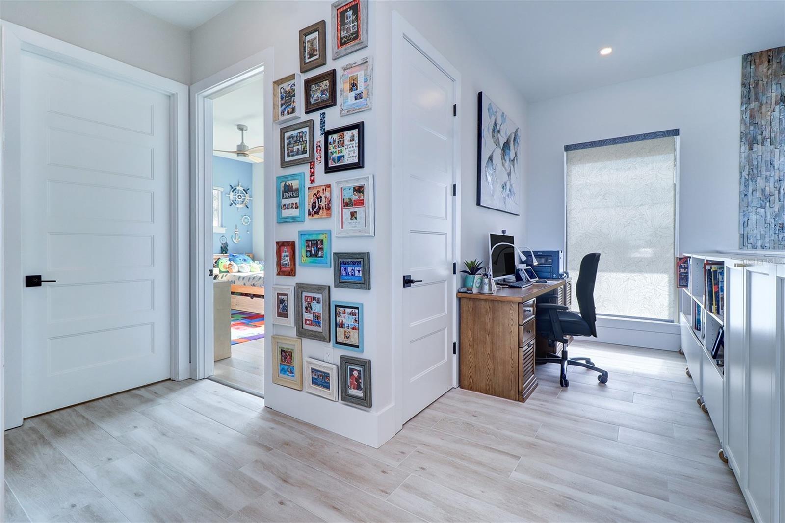 BOCA CIEGA ISLE - Residential