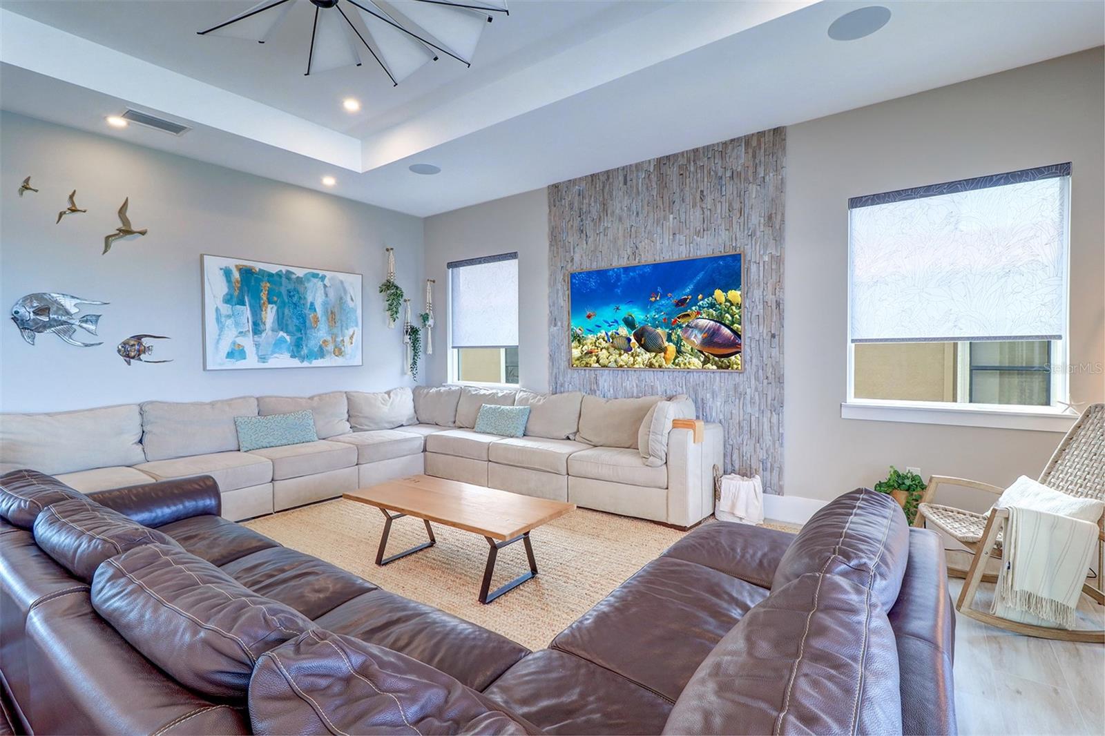 BOCA CIEGA ISLE - Residential