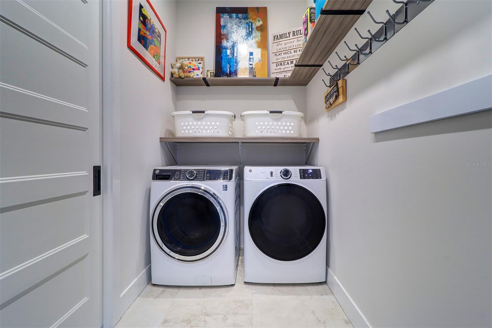 BOCA CIEGA ISLE - Residential