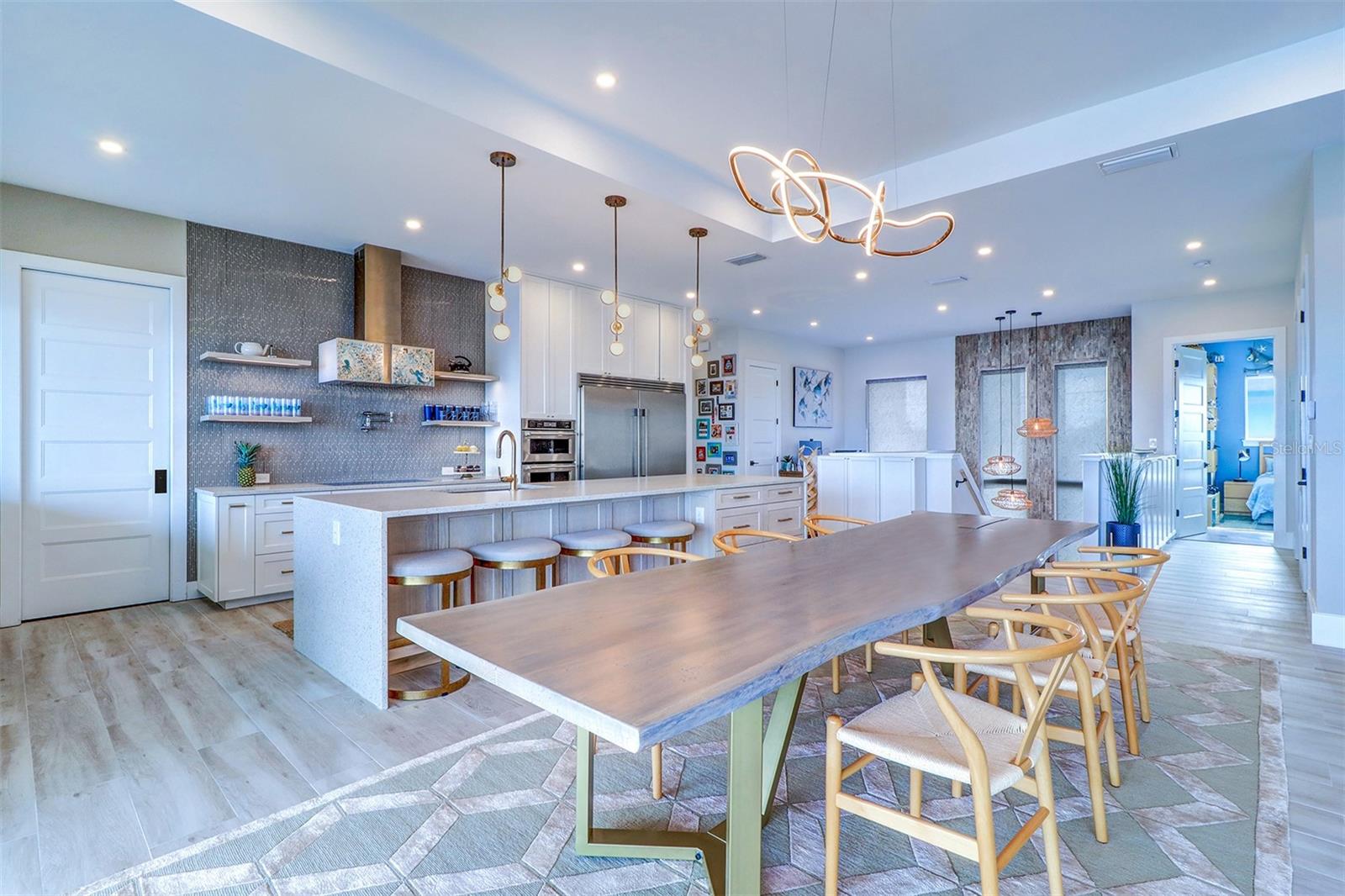 BOCA CIEGA ISLE - Residential