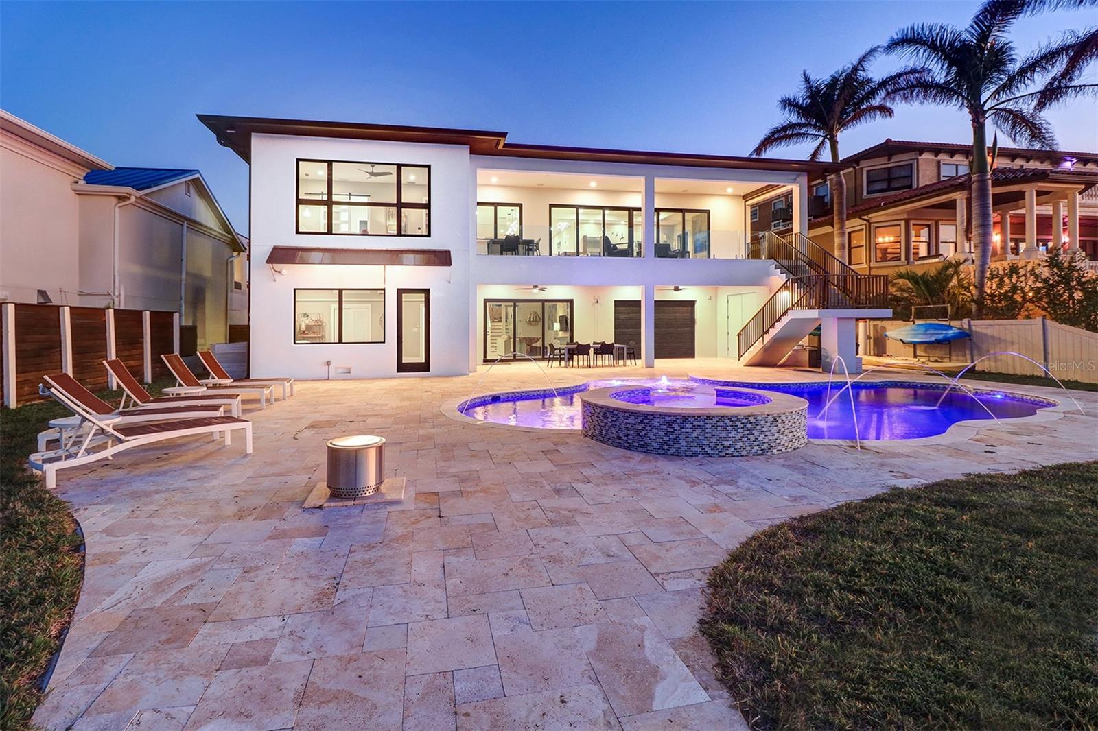 BOCA CIEGA ISLE - Residential