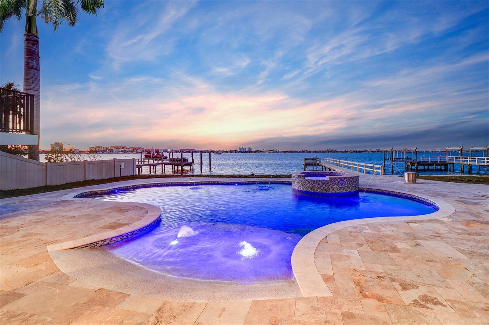 BOCA CIEGA ISLE - Residential
