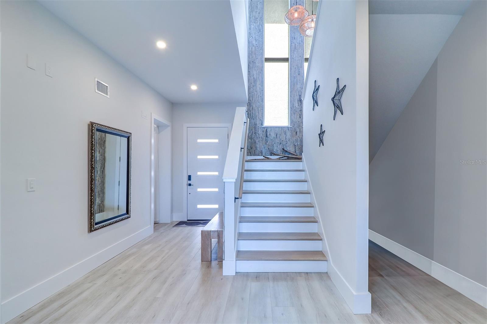 BOCA CIEGA ISLE - Residential