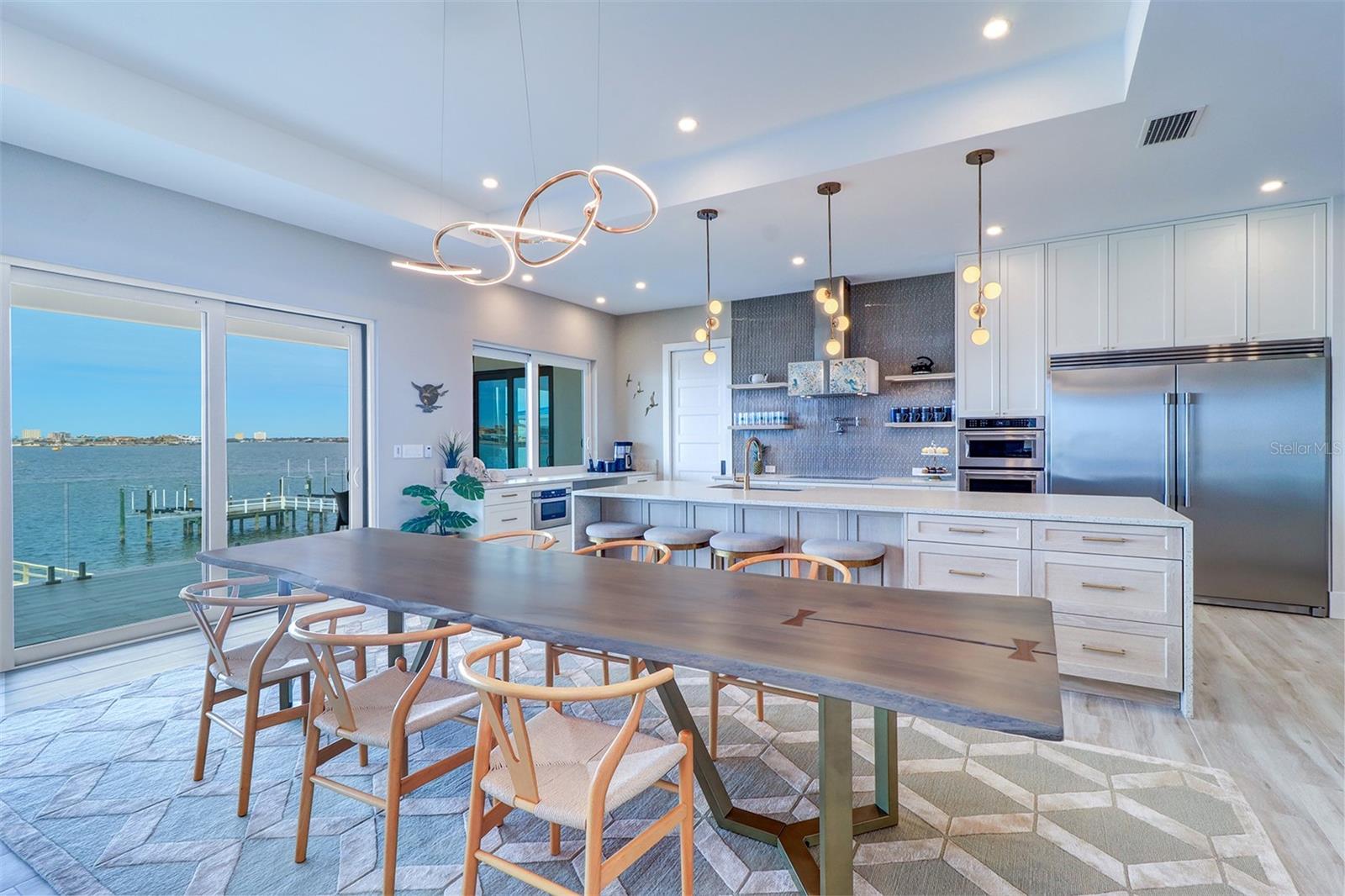 BOCA CIEGA ISLE - Residential