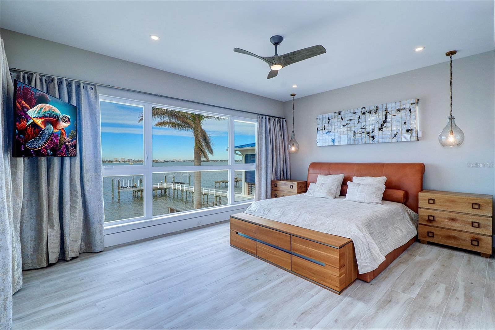 BOCA CIEGA ISLE - Residential