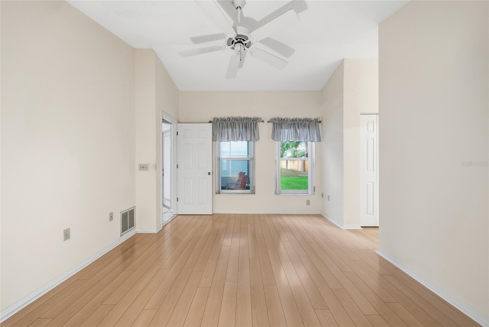 LIVE OAK VILLAGE BEACON WOODS - Residential