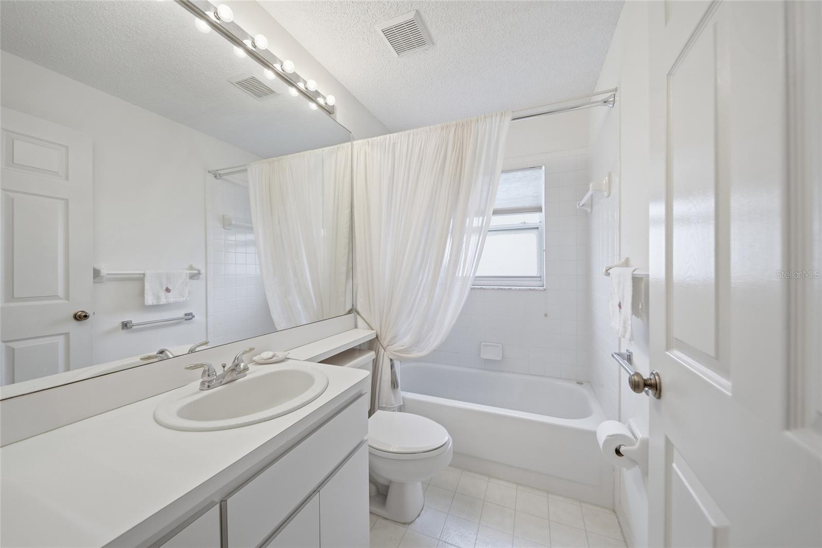 LIVE OAK VILLAGE BEACON WOODS - Residential