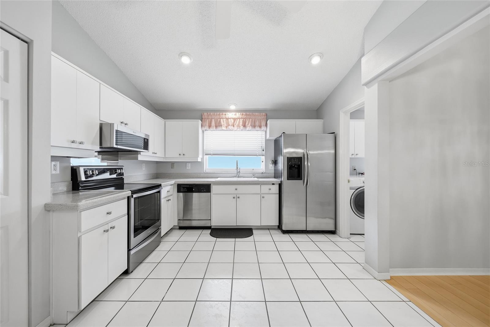 LIVE OAK VILLAGE BEACON WOODS - Residential