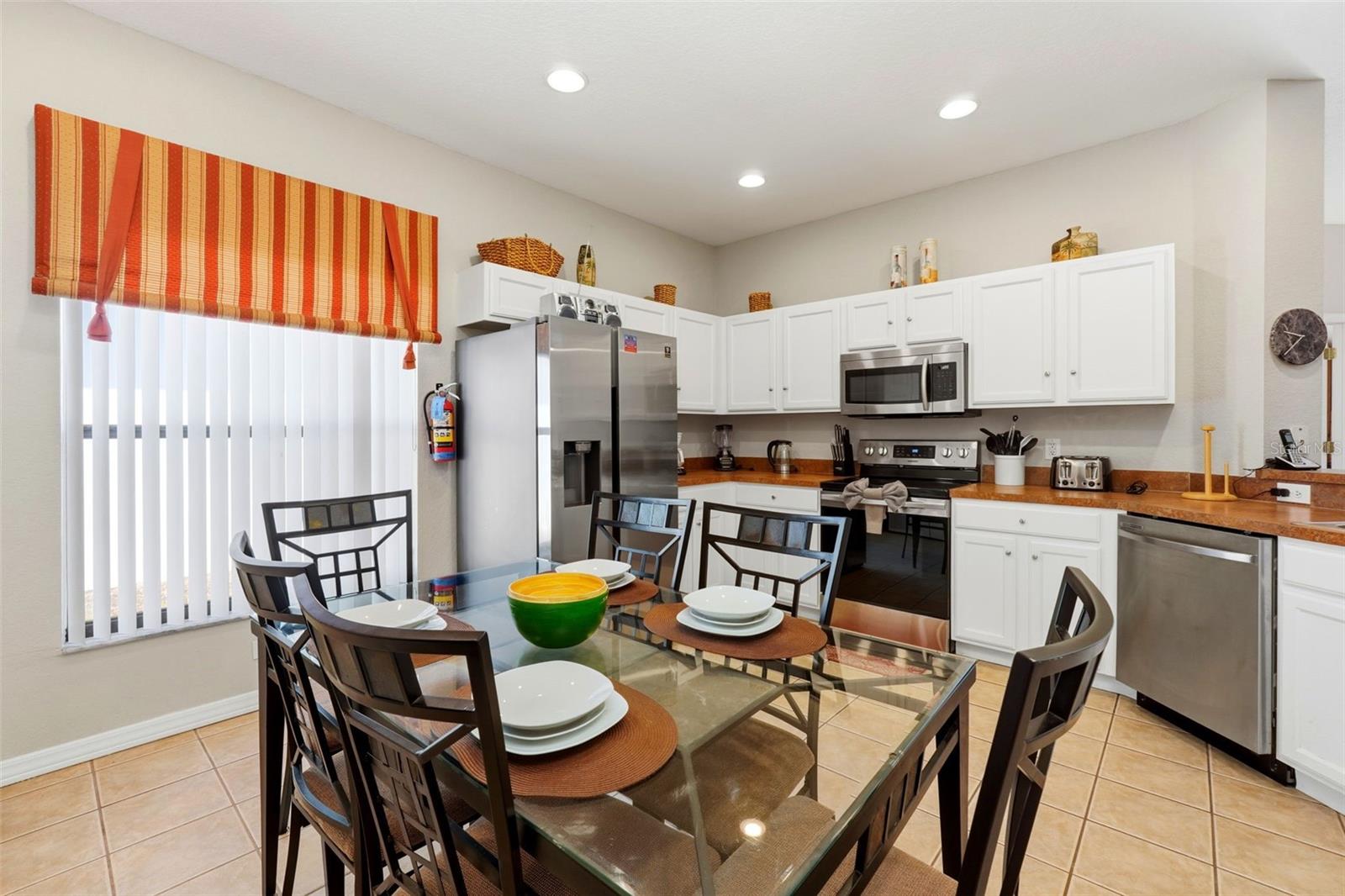 HIGH GROVE UNIT 01 LT 01 PB 50 PG 19-20 - Residential