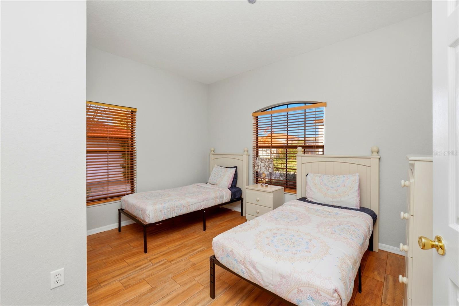 HIGH GROVE UNIT 01 LT 01 PB 50 PG 19-20 - Residential