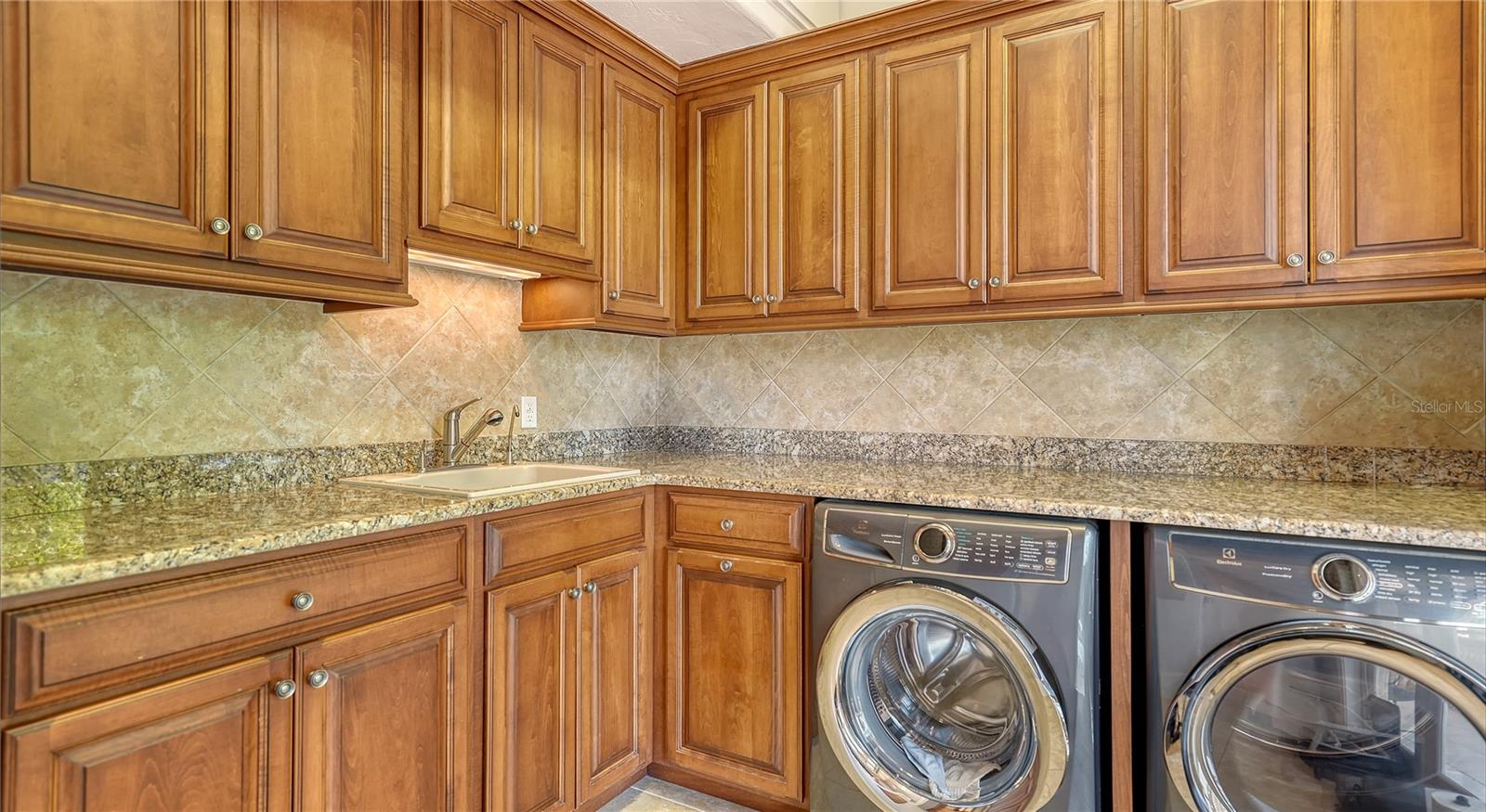 WHITAKERS LANDING - Residential