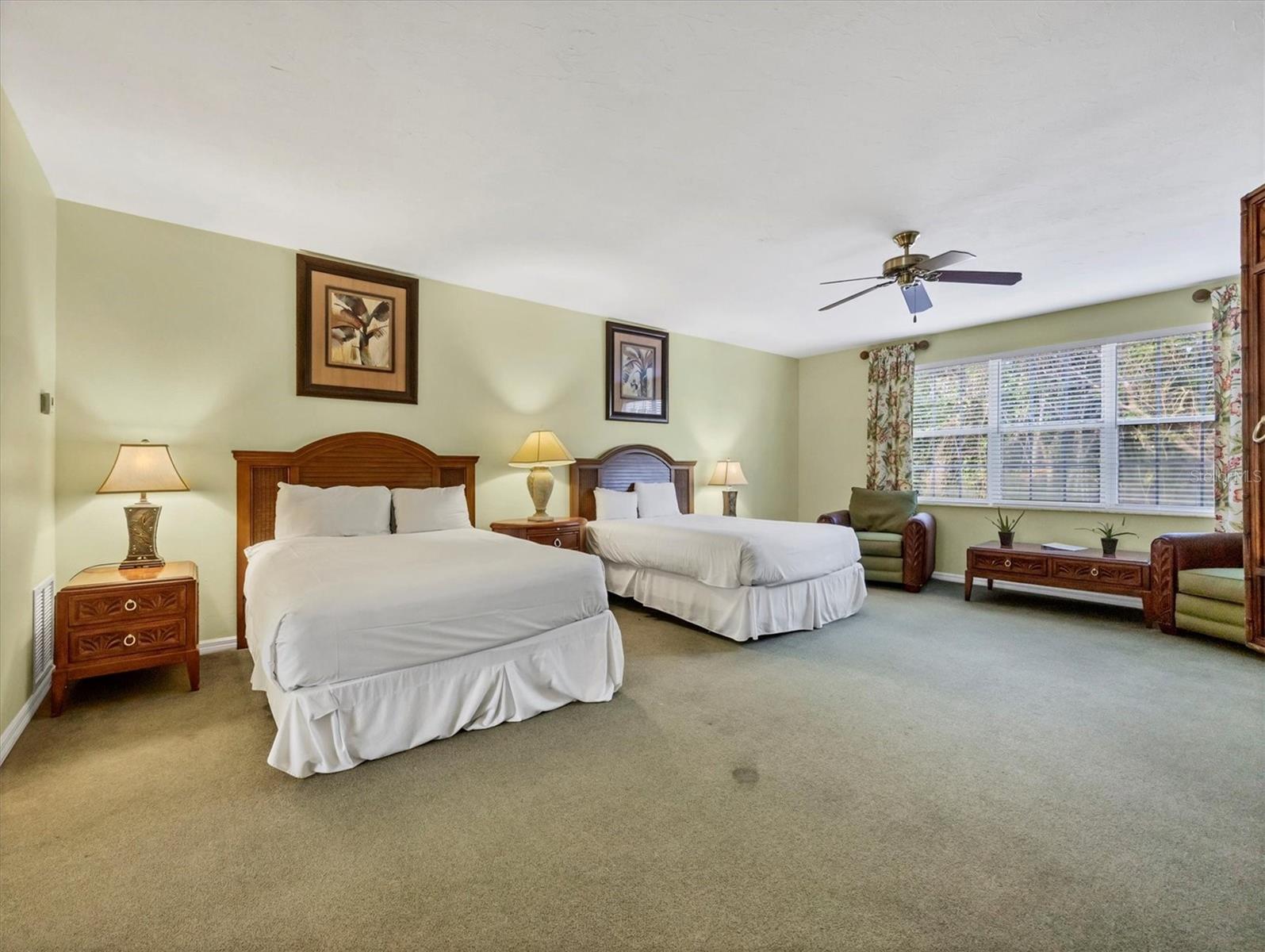 ACADEMY RESORT LODGE - Residential