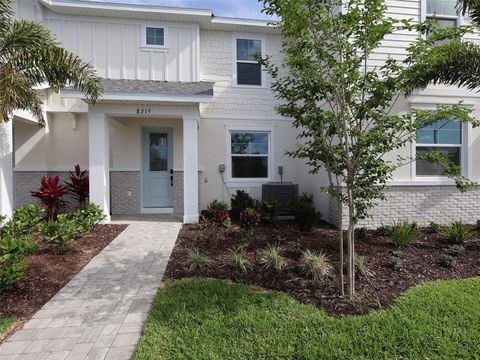 Photo of 8215 Seaflower Parkway, Bradenton, FL 34210 (MLS # R4910016)