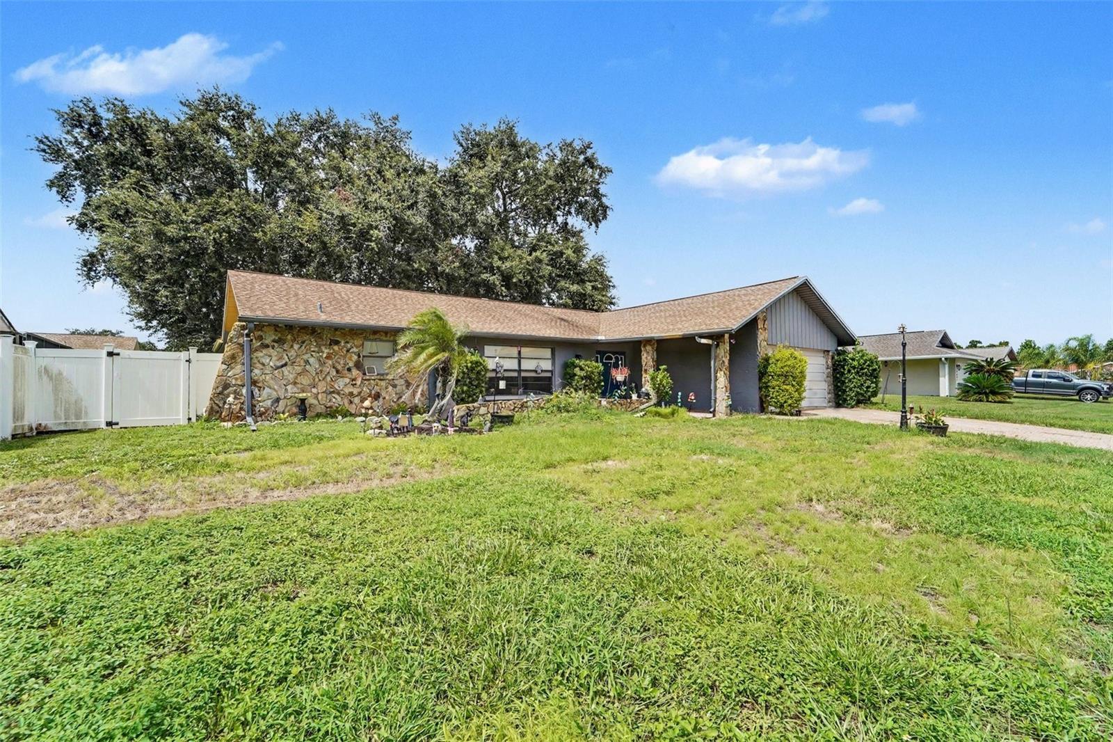 7606 WILLOW BROOK COURT