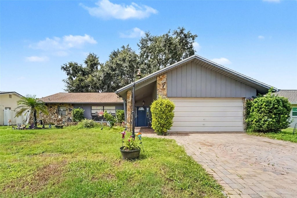 Photo of 7606 Willow Brook Court, Hudson, FL 34667 (MLS # TB8549999)