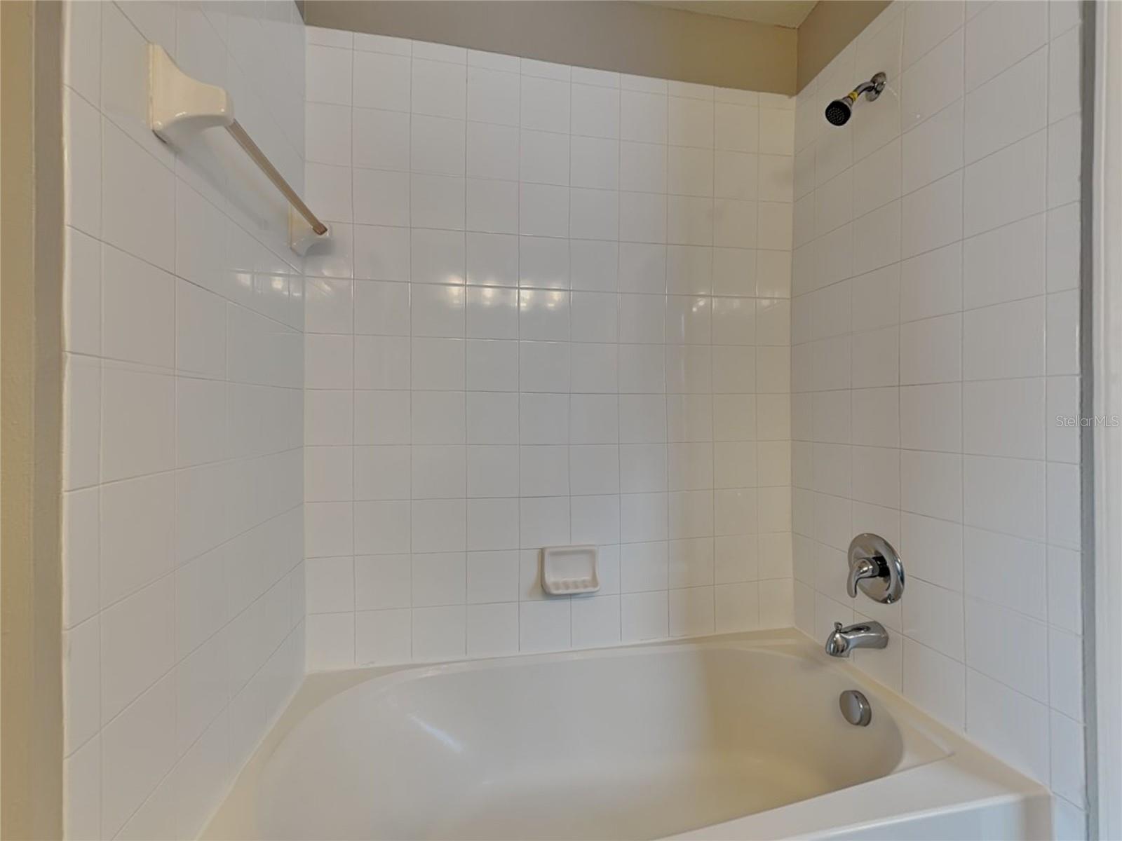 MEADOW POINTE 04 PRCL J - Residential Lease