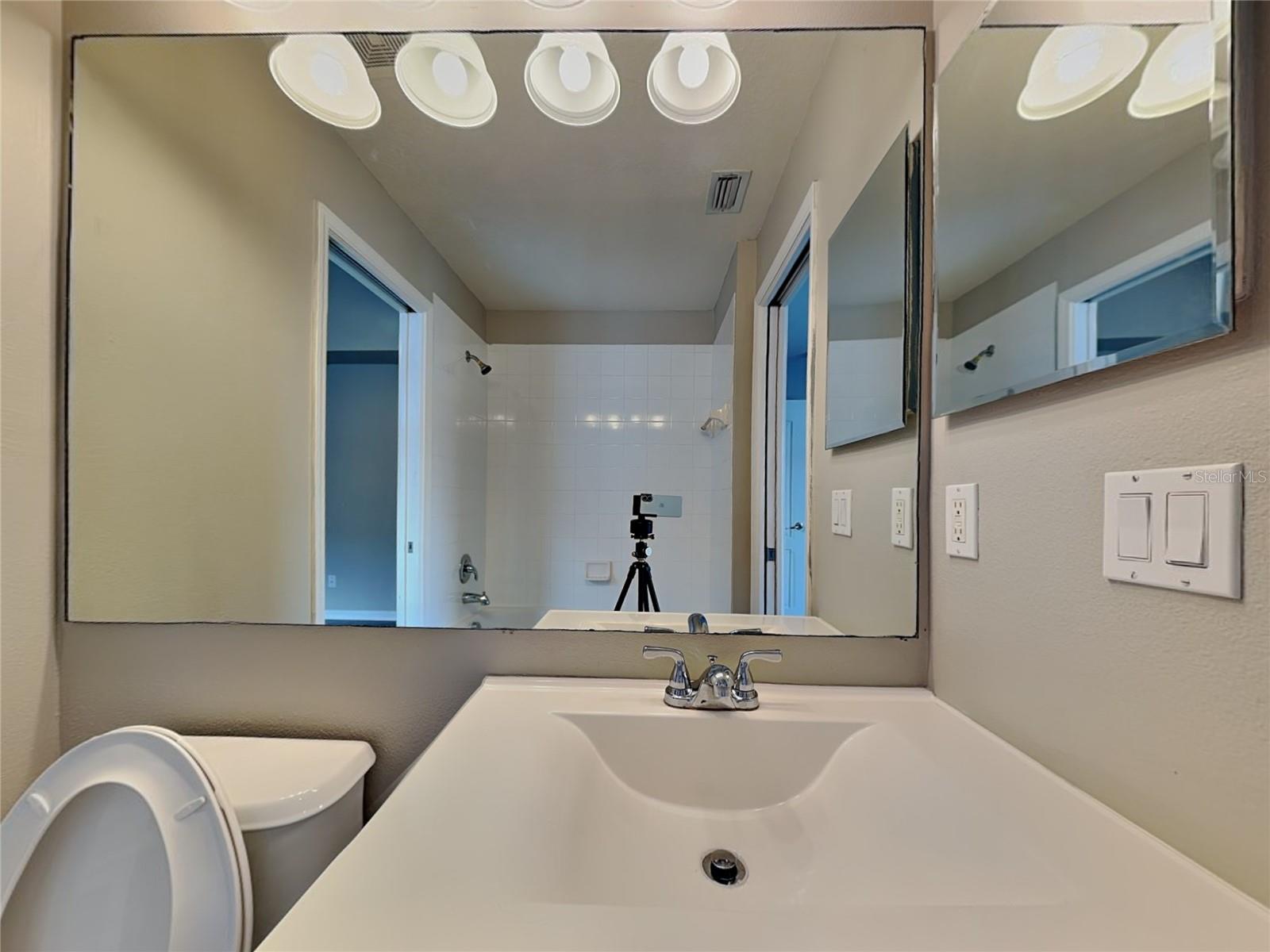 MEADOW POINTE 04 PRCL J - Residential Lease