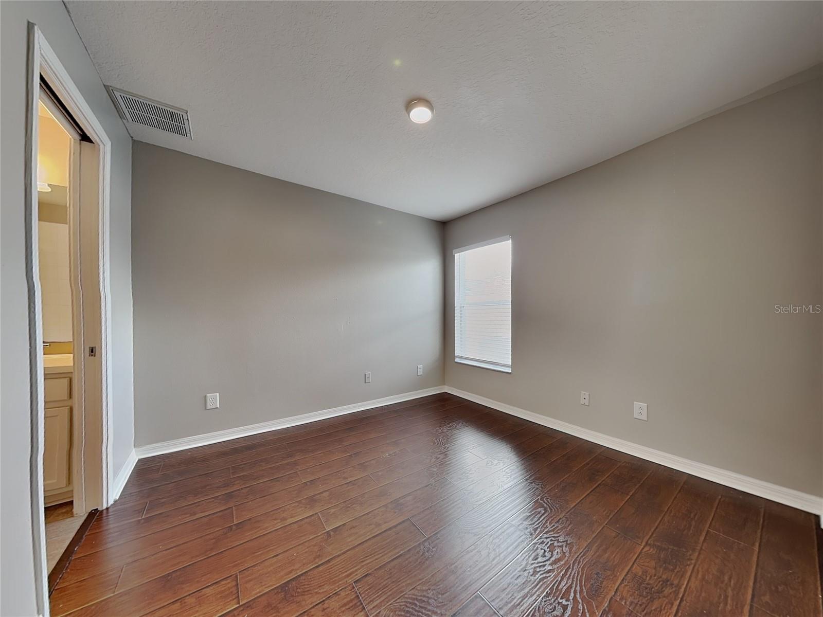 MEADOW POINTE 04 PRCL J - Residential Lease