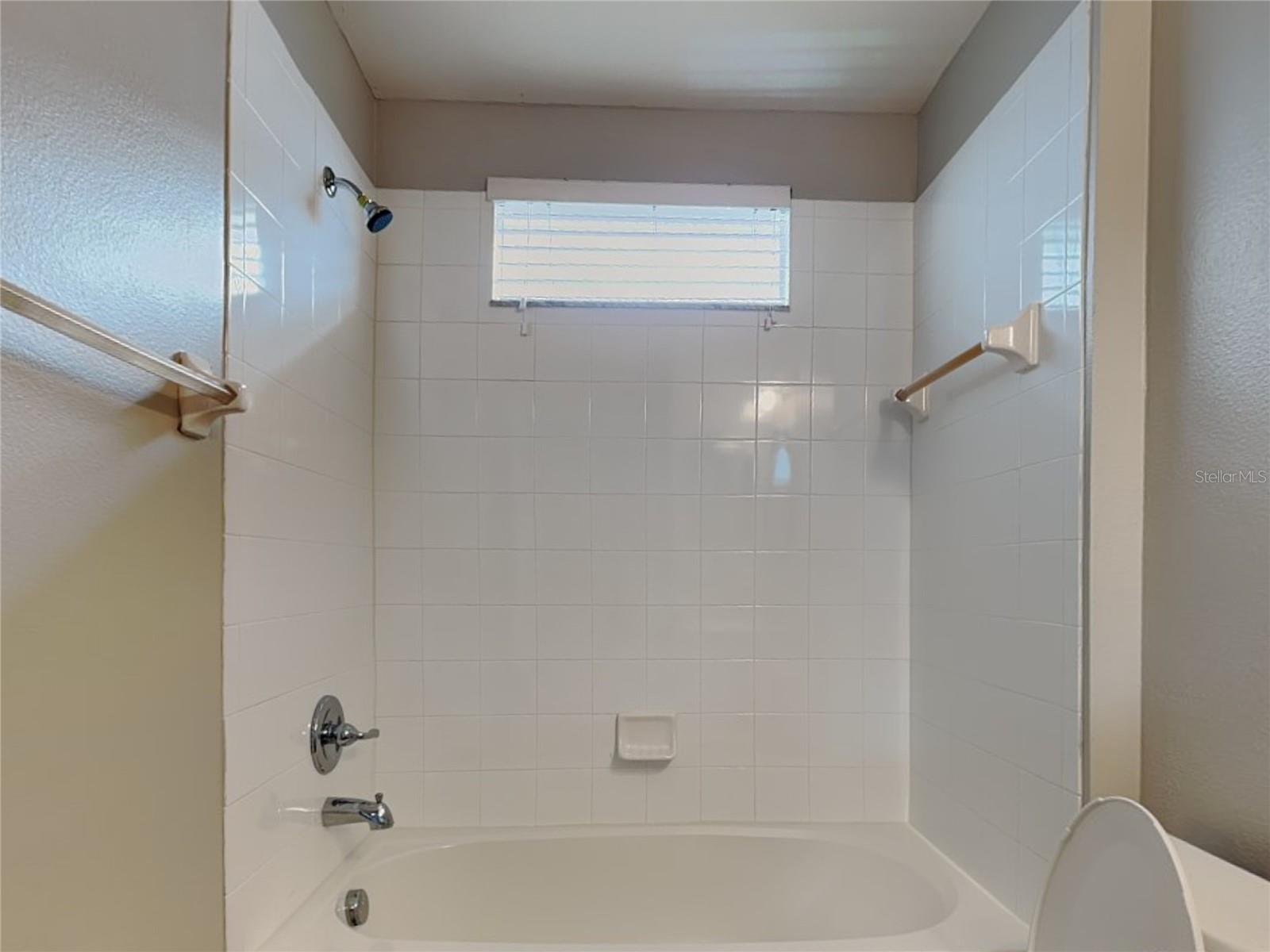 MEADOW POINTE 04 PRCL J - Residential Lease