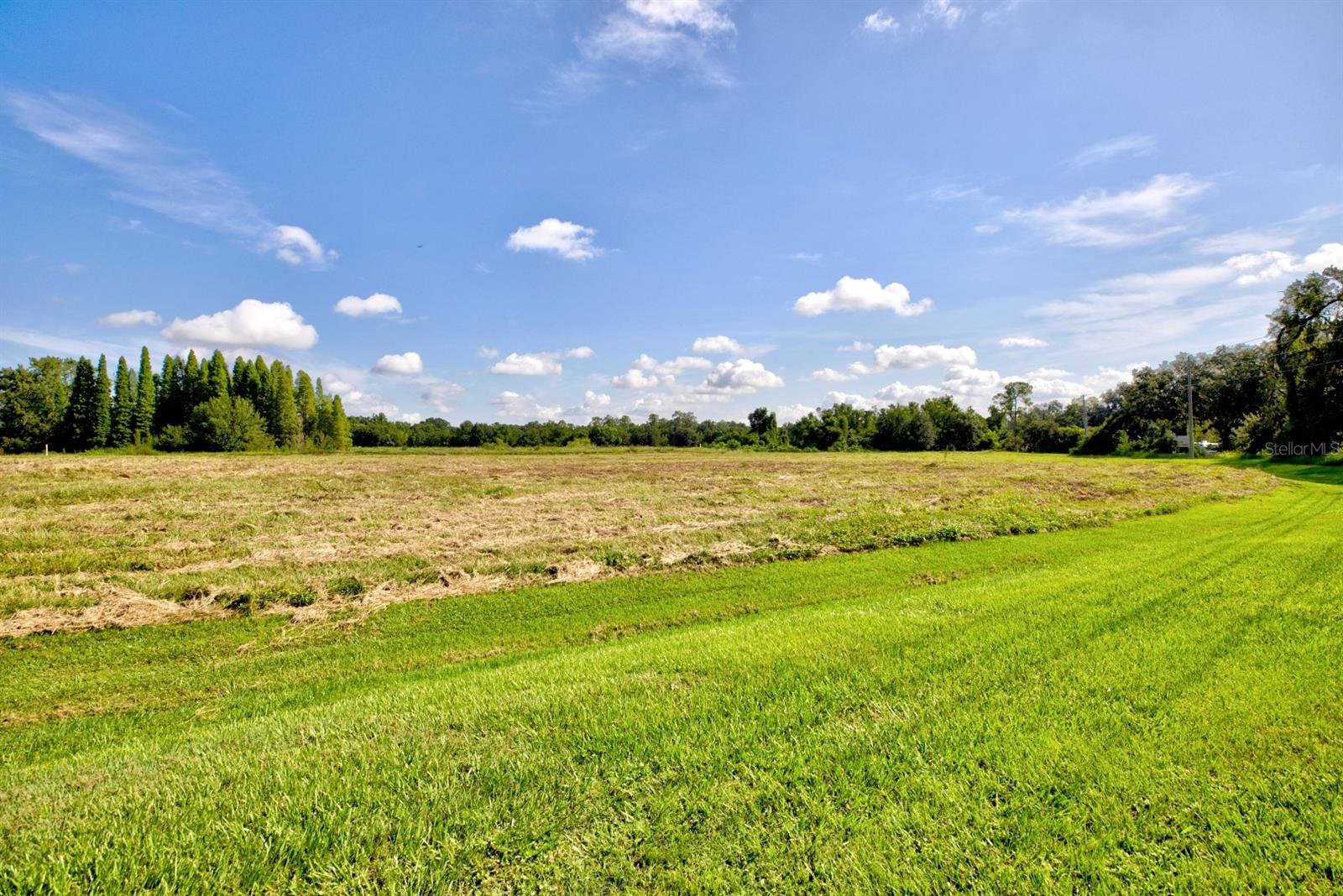 PARKWAY CORPORATE CENTER - Land