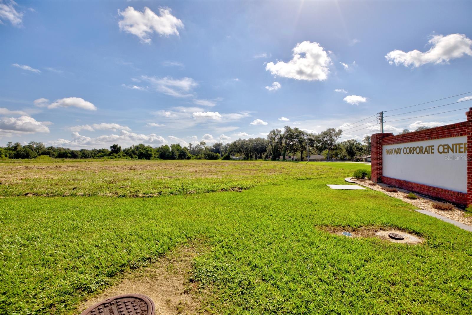 PARKWAY CORPORATE CENTER - Land