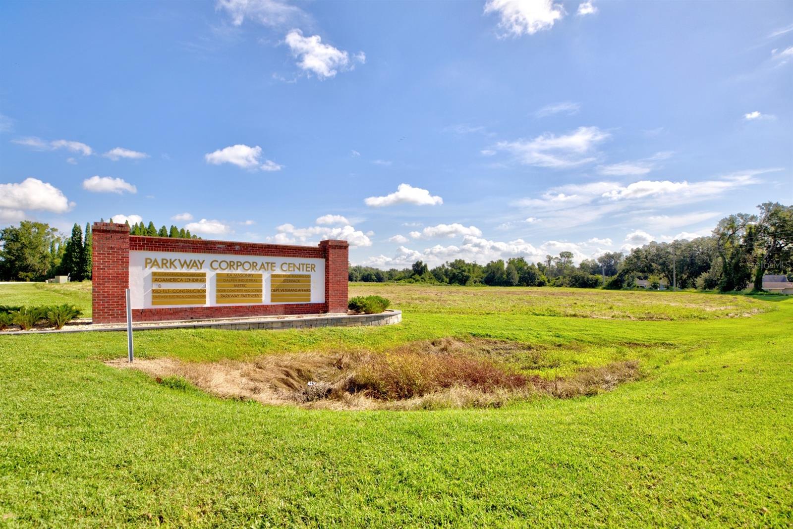 PARKWAY CORPORATE CENTER - Land