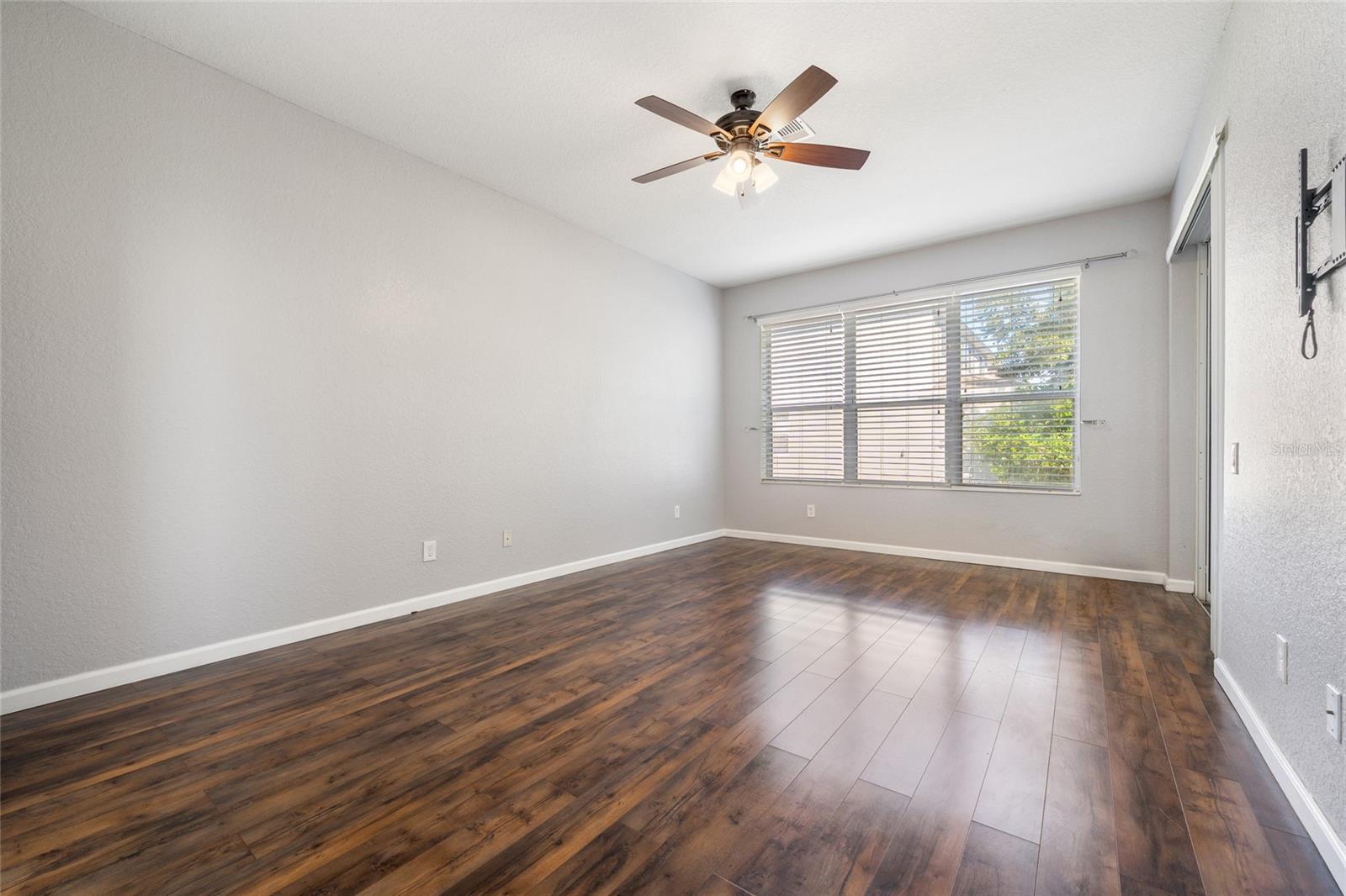 SPRING ISLE - Residential