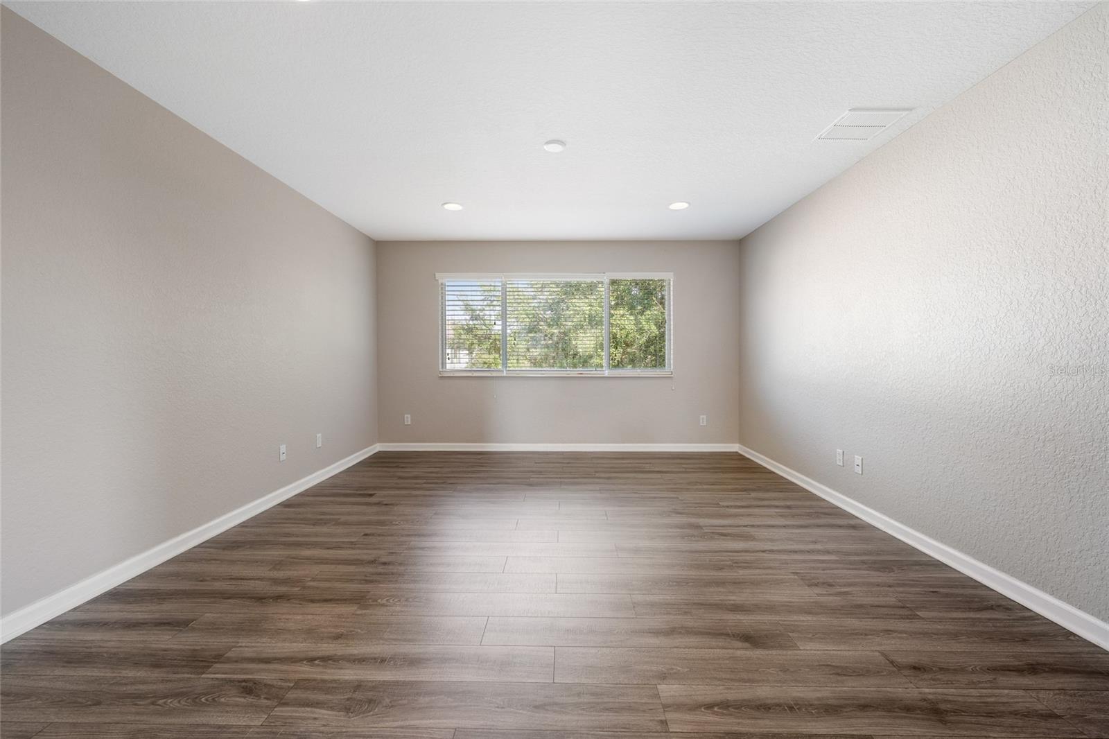 SPRING ISLE - Residential