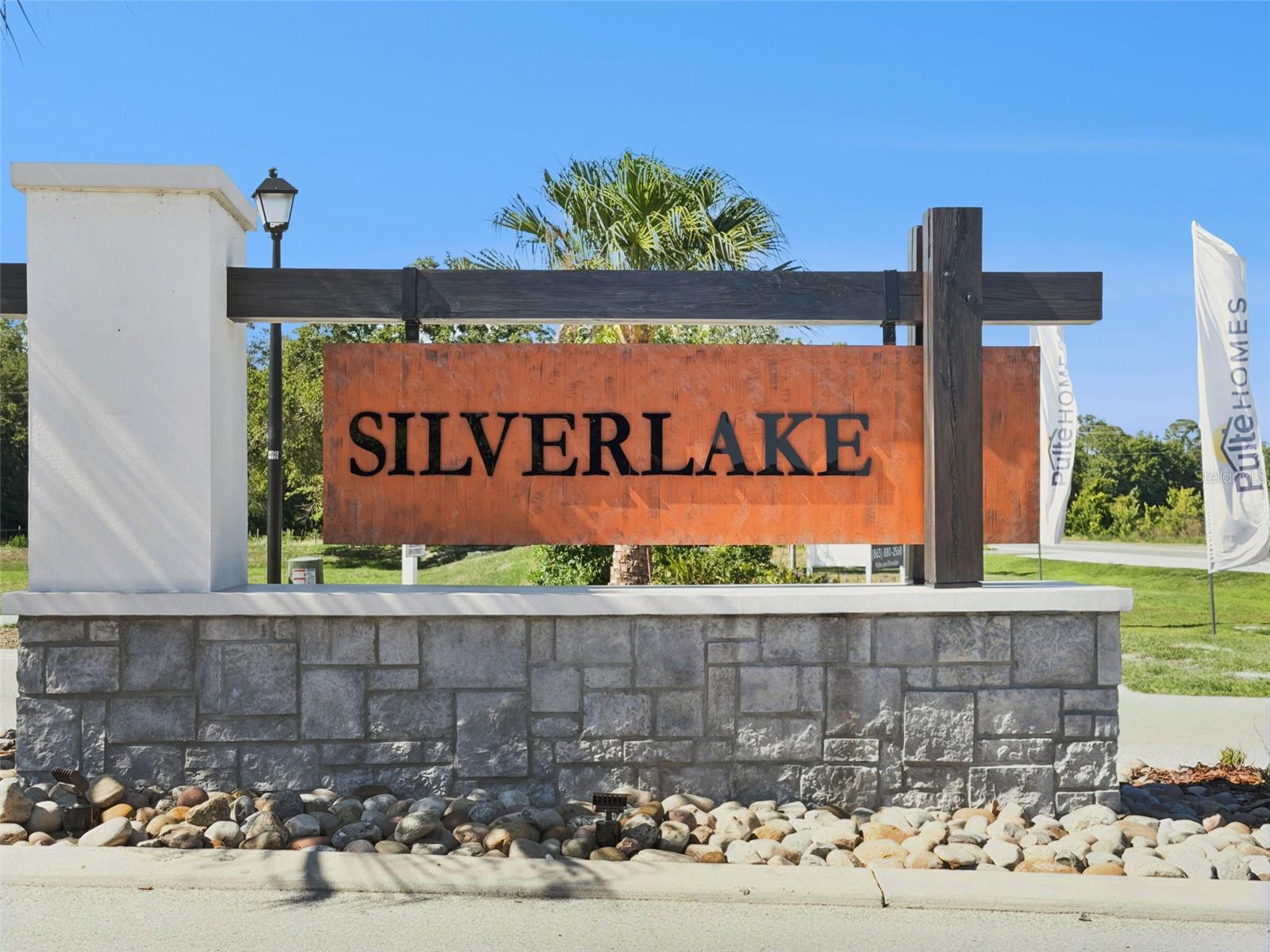 1218 LAKERIDGE WAY