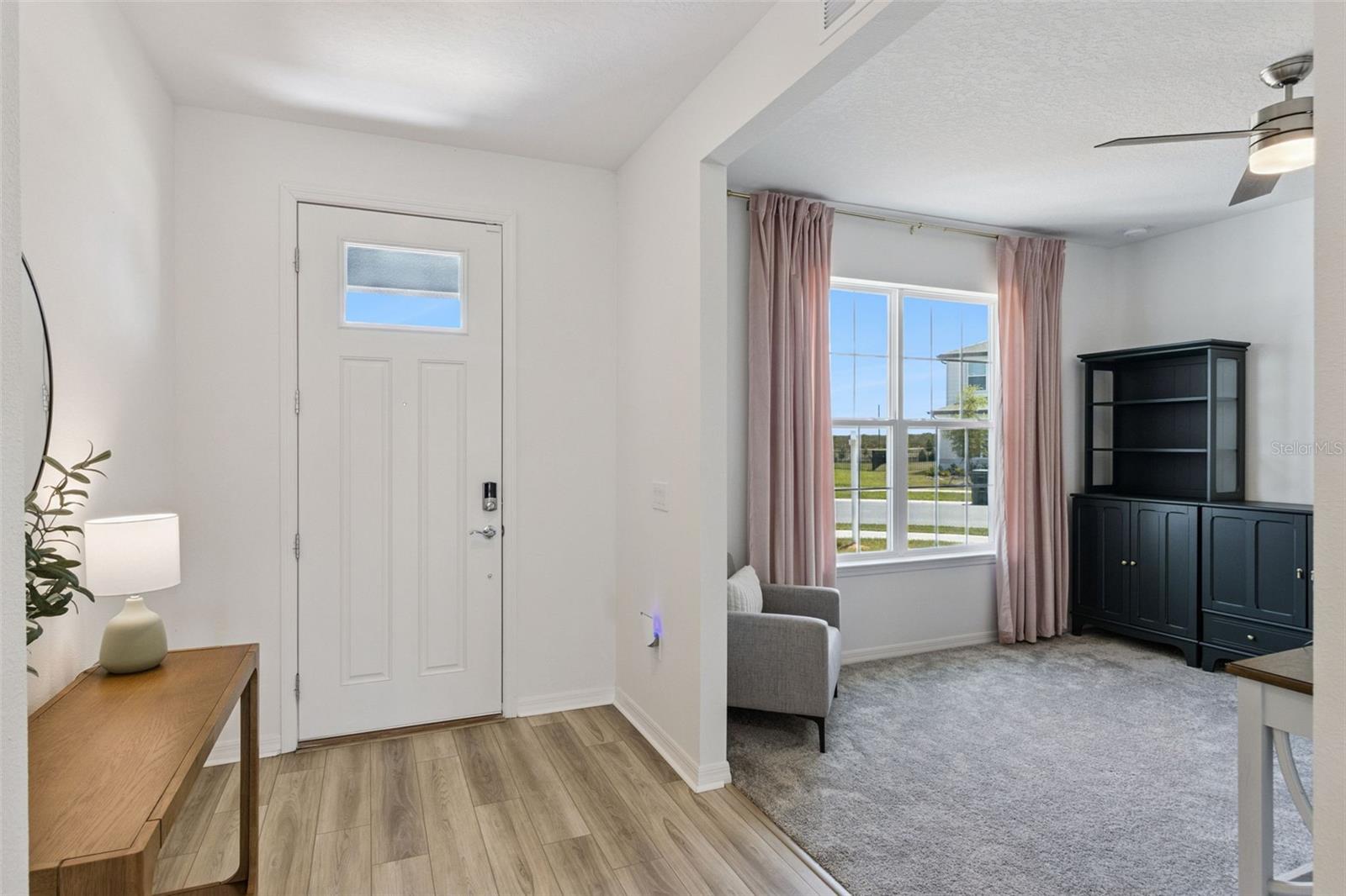 1218 LAKERIDGE WAY