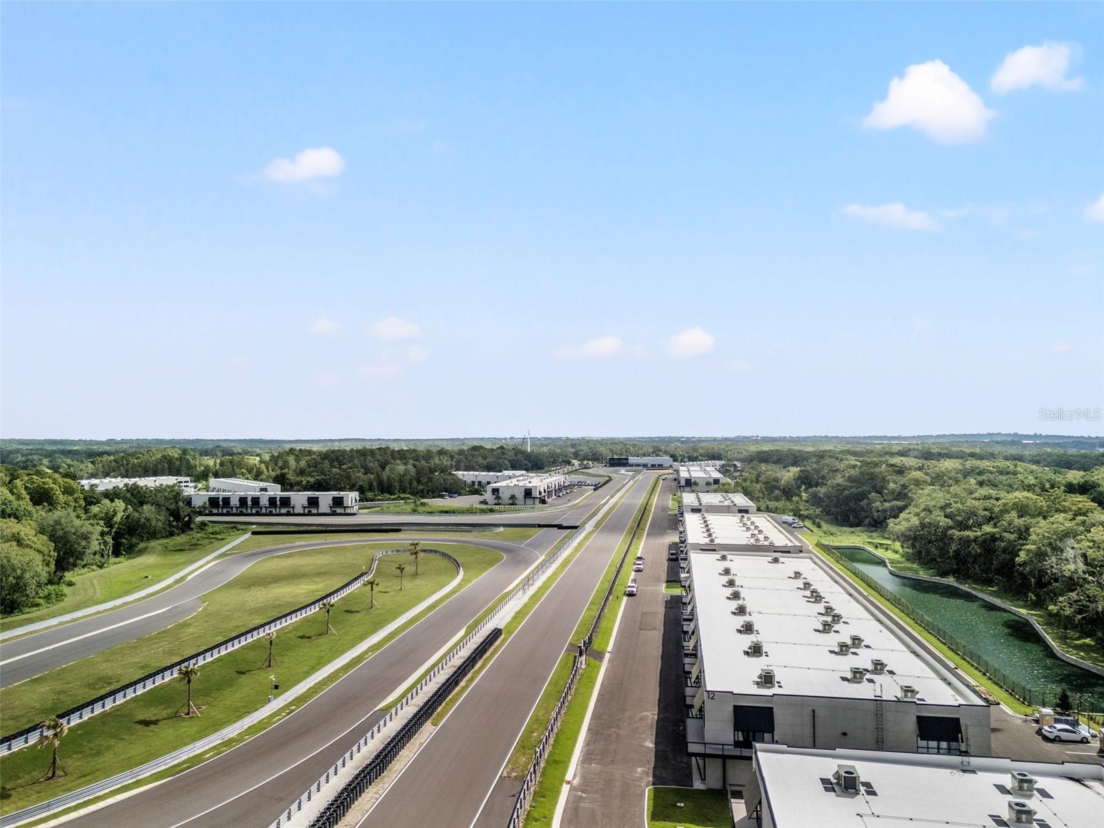 MOTOR ENCLAVE PH 1 - Commercial Sale