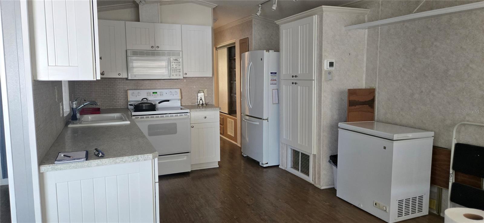 ANCIENT OAKS RV RESIDENCE V - Residential