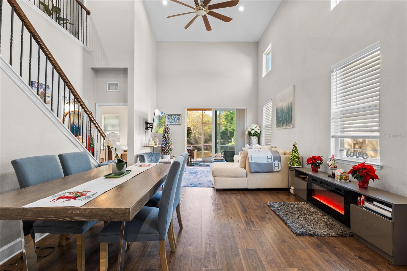 HIDDEN RIDGE TWNHMS - Residential