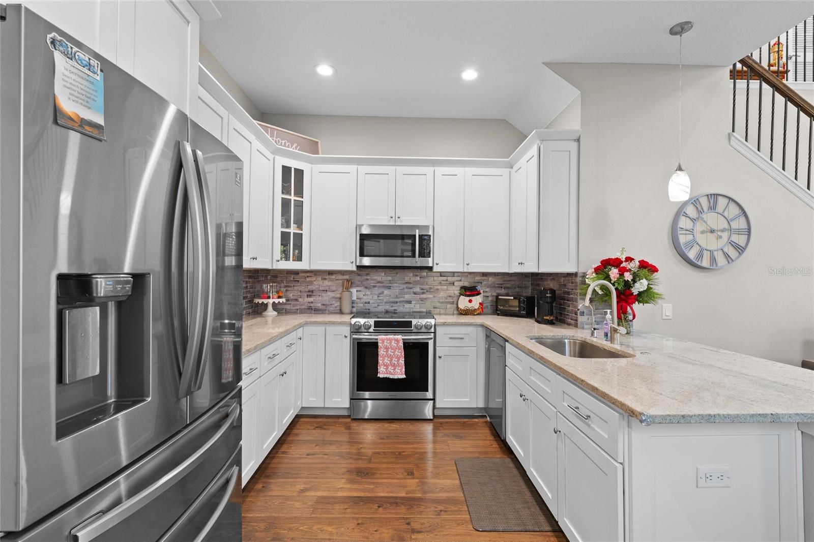 HIDDEN RIDGE TWNHMS - Residential