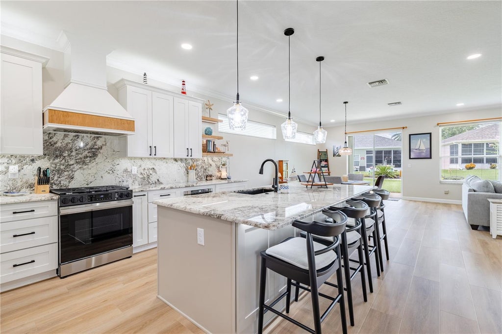 Photo of 3347 Saratoga Drive, Tavares, FL 32778 (MLS # G5117523)