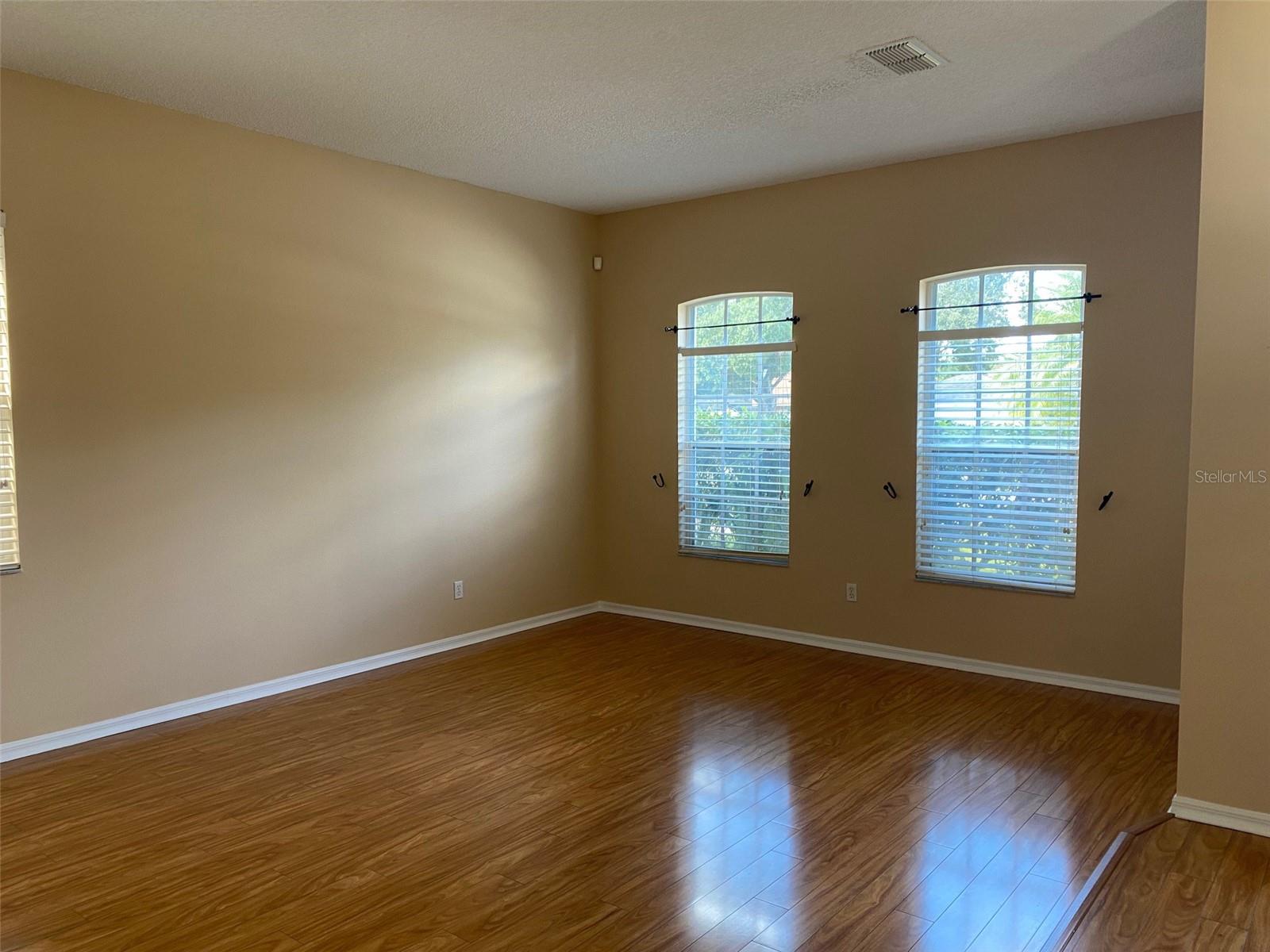 KINGSBRIDGE EAST VILLAGE UNIT 3A - Residential Lease