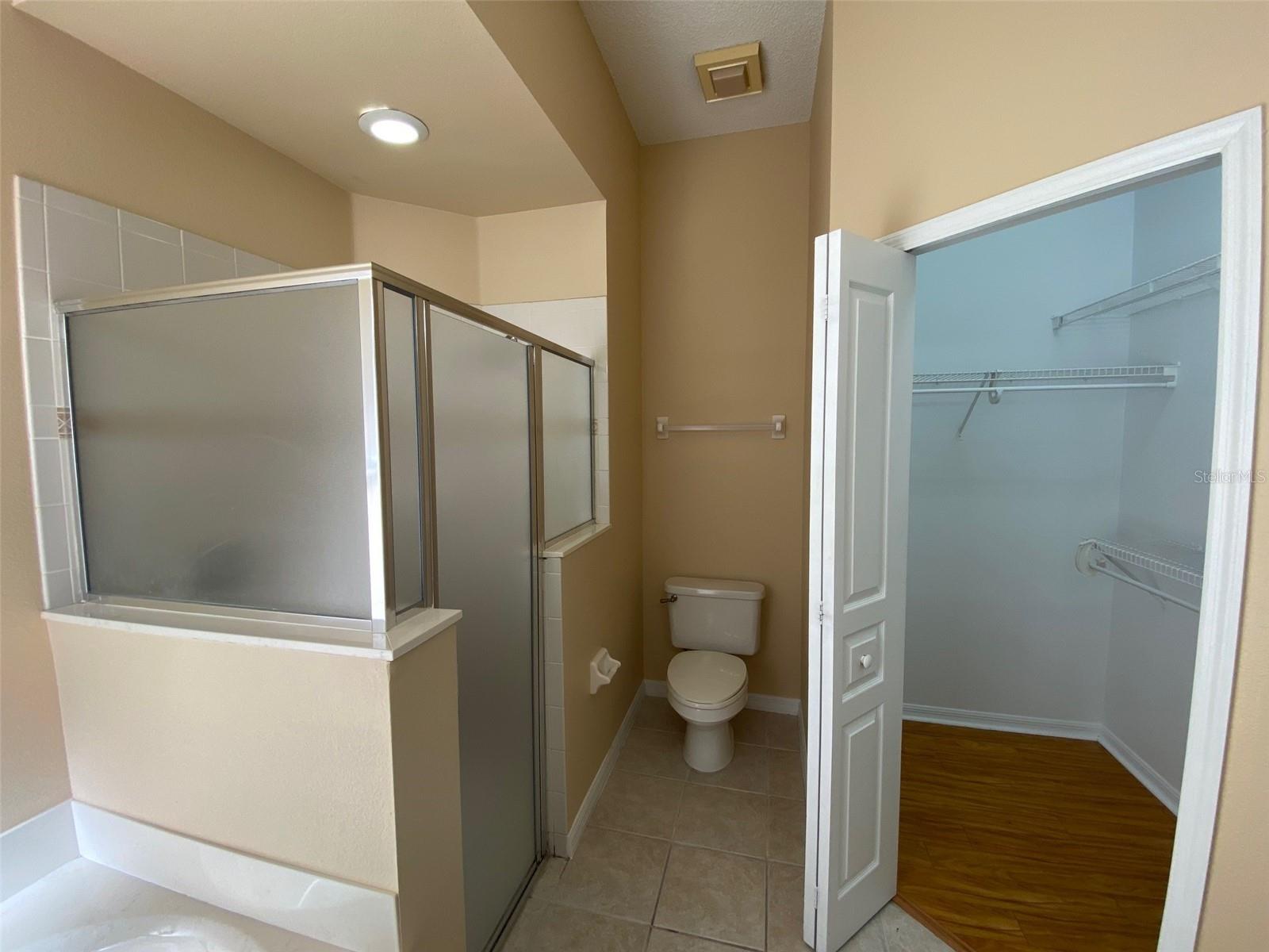 KINGSBRIDGE EAST VILLAGE UNIT 3A - Residential Lease