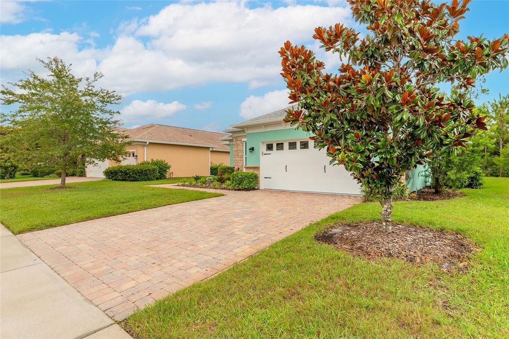 Photo of 19 Huntington Place, Ormond Beach, FL 32174 (MLS # V4943532)